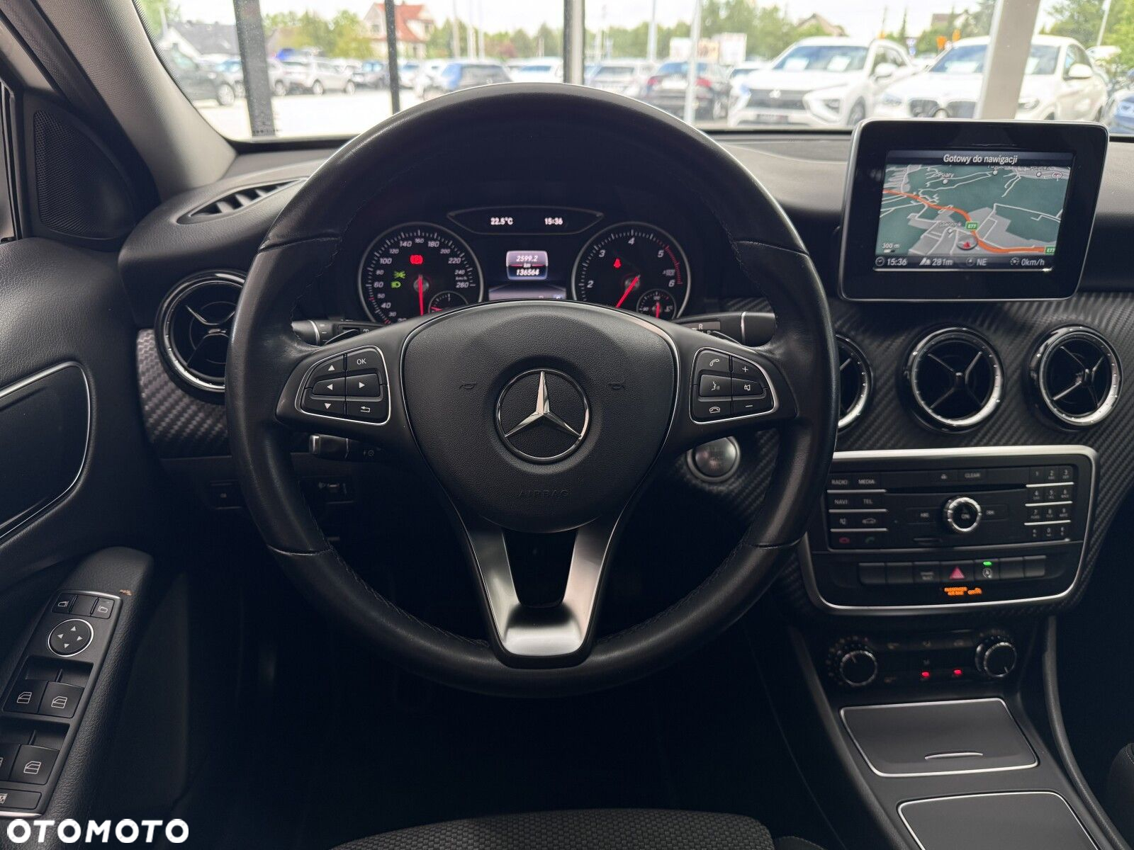 Mercedes-Benz GLA 200 d 7G-DCT - 15