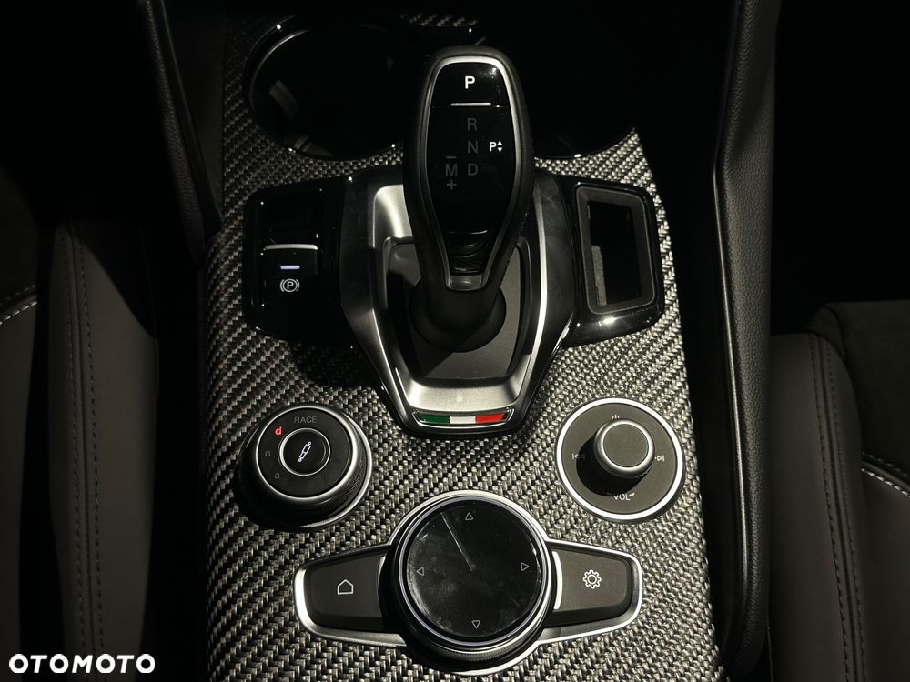Alfa Romeo Giulia - 20