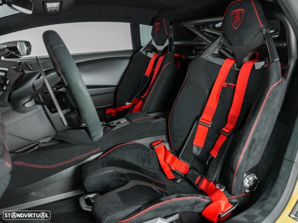 Lamborghini Huracán STO - 16