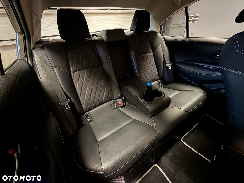 Toyota Corolla 1.8 Hybrid Executive - 24
