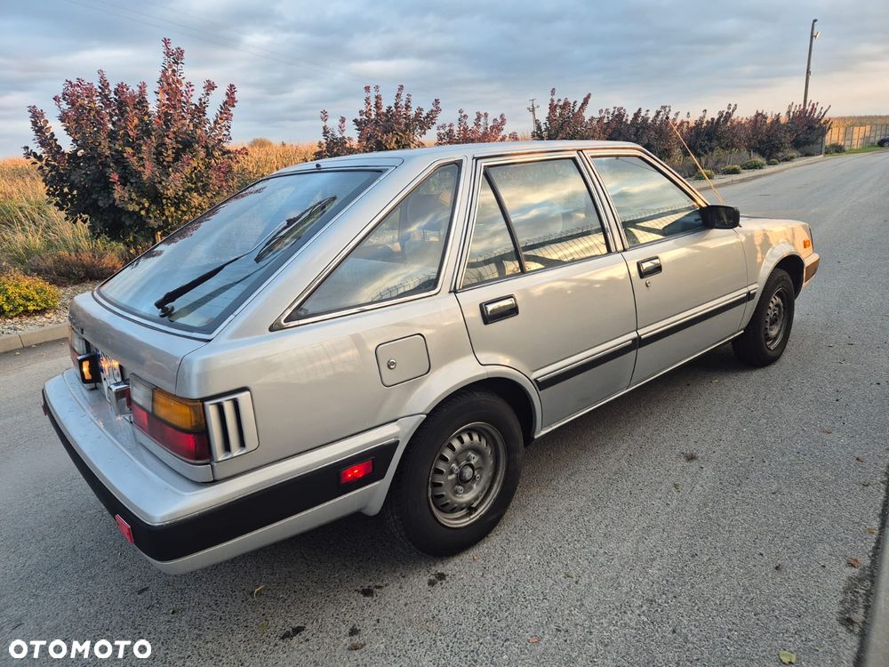 Nissan Sunny - 8
