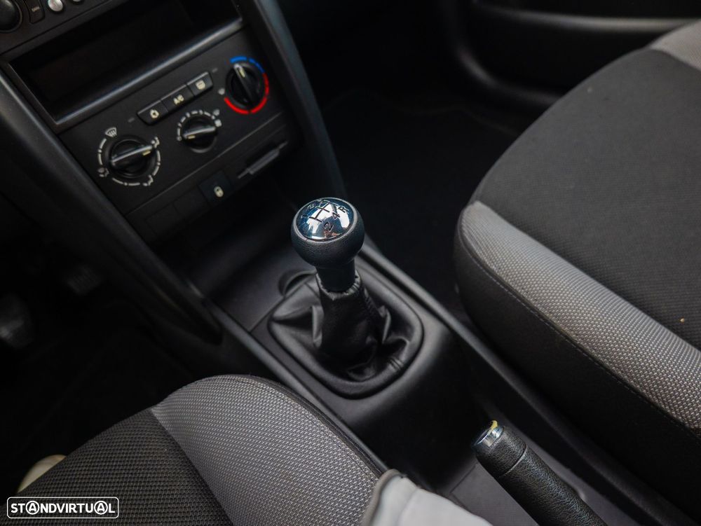 Peugeot 207 1.4 HDi Urban - 20