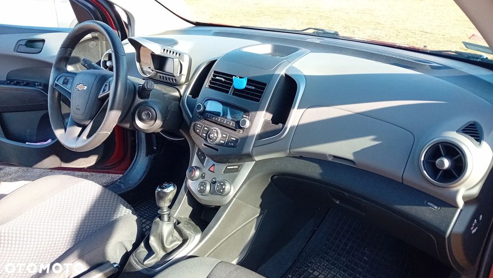 Chevrolet Aveo 1.4 16V LT - 6