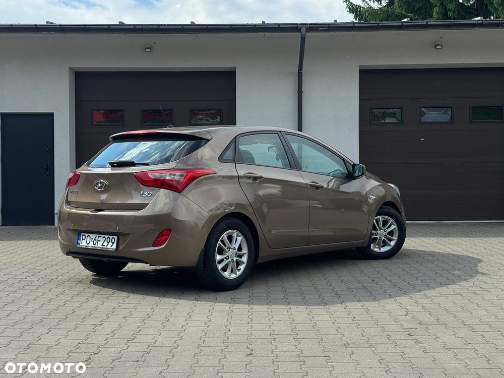 Hyundai i30 1.4 Premium - 4