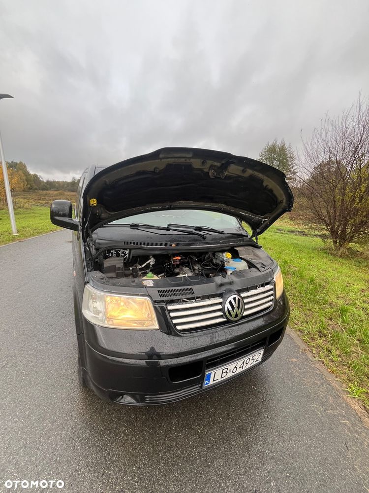 Volkswagen Caravelle - 13