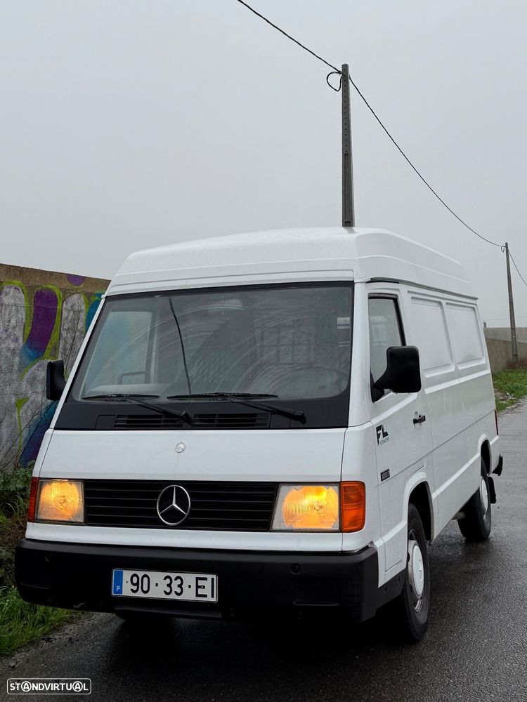 Mercedes-Benz MB100D - 9