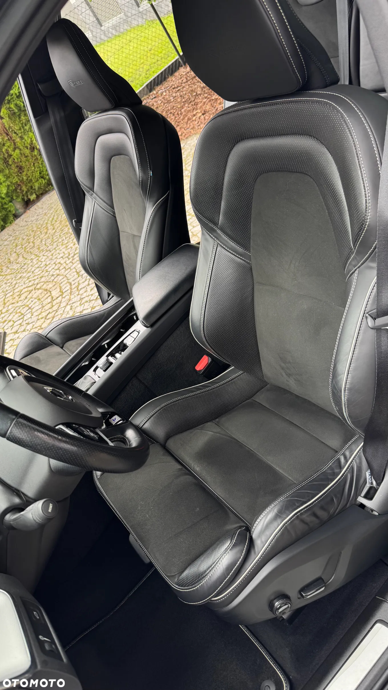 Volvo XC 60 D4 AWD R-Design - 14