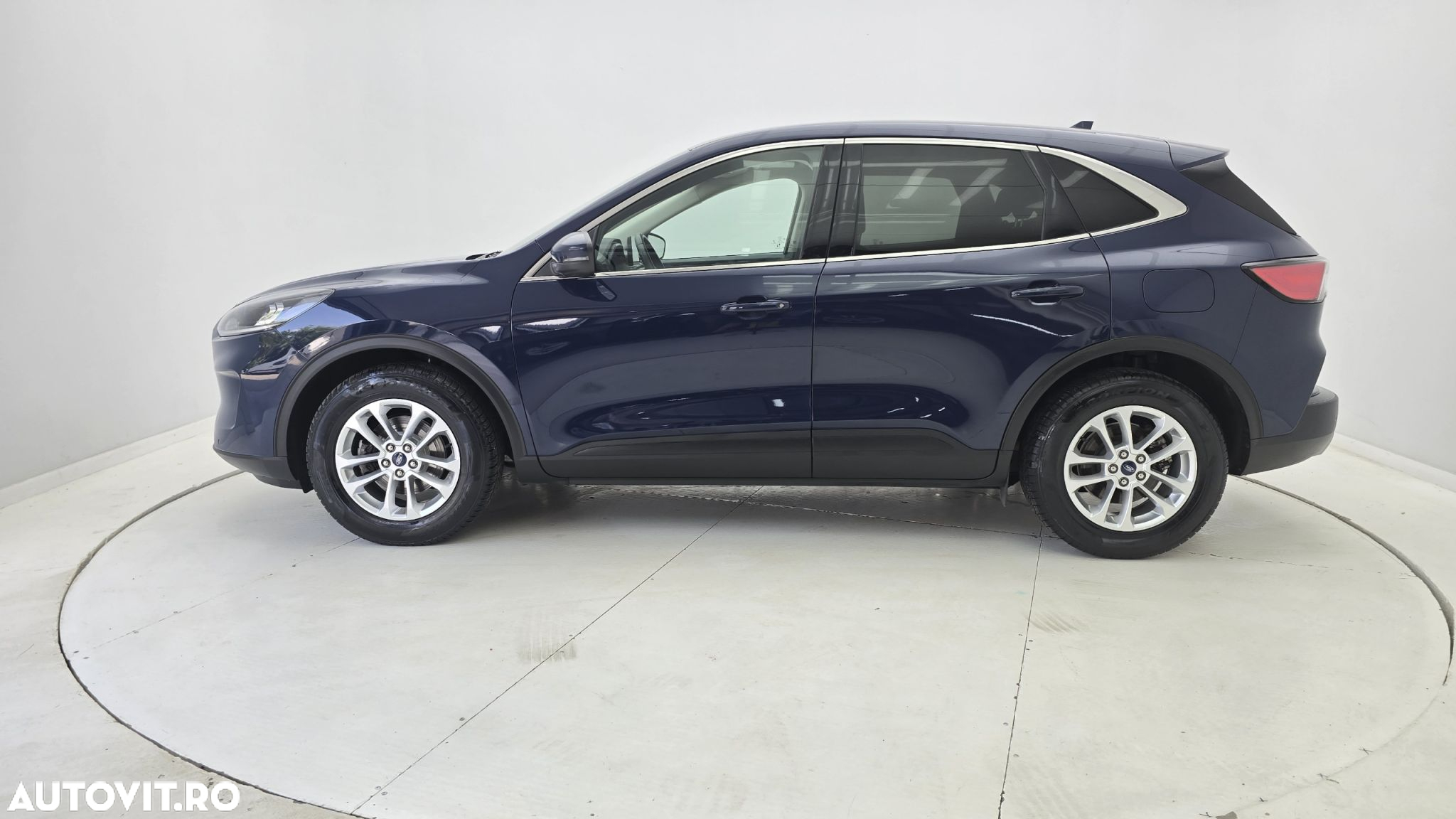 Ford Kuga - 9