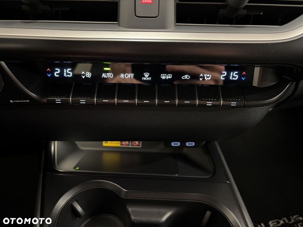 Lexus UX - 17