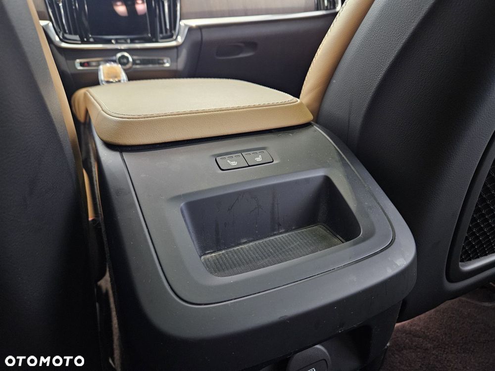Volvo V90 - 35