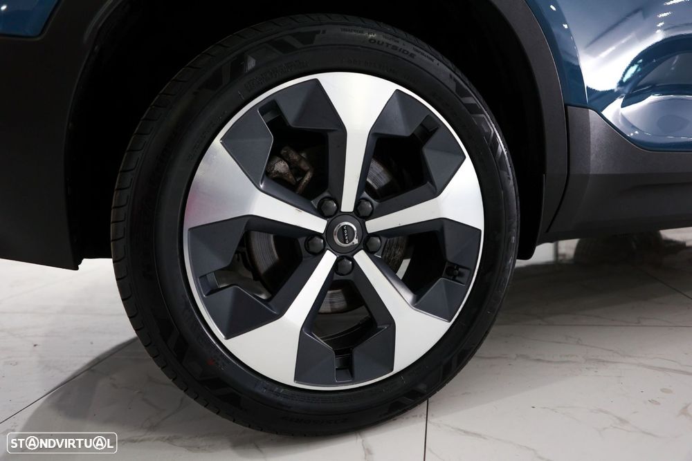 Volvo XC 40 2.0 B3 Plus Dark - 7