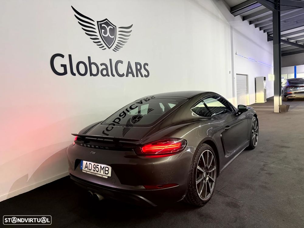 Porsche 718 Cayman - 28