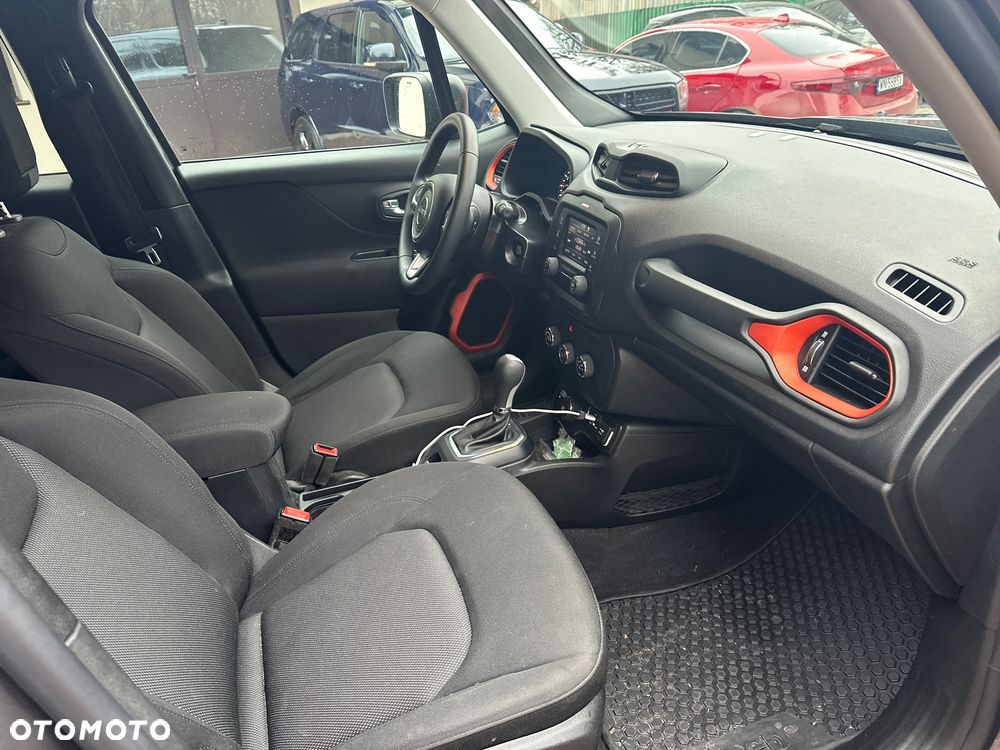 Jeep Renegade - 14
