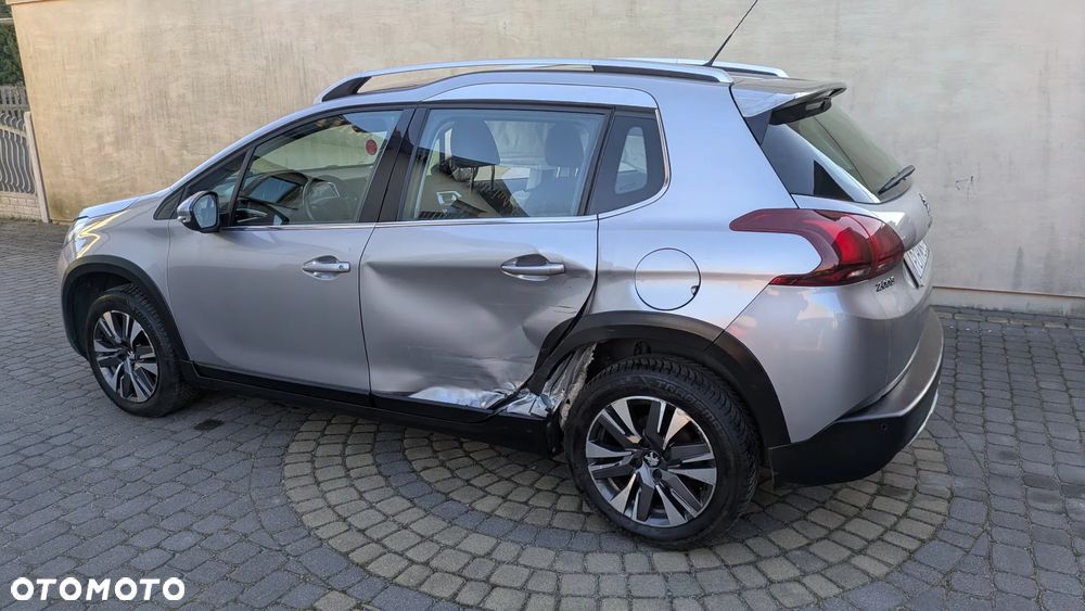 Peugeot 2008 1.6 BlueHDi Allure - 9