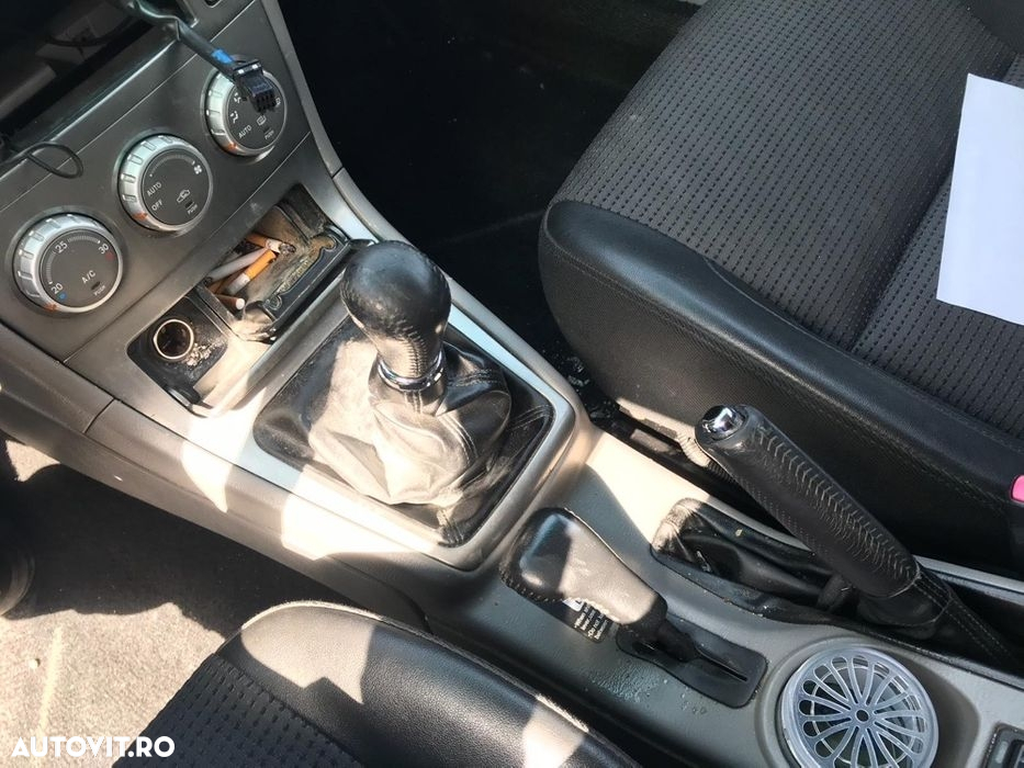 Subaru Forester 2004 motor ej20 92 kw bara fată far capotă aripă cutie - 3