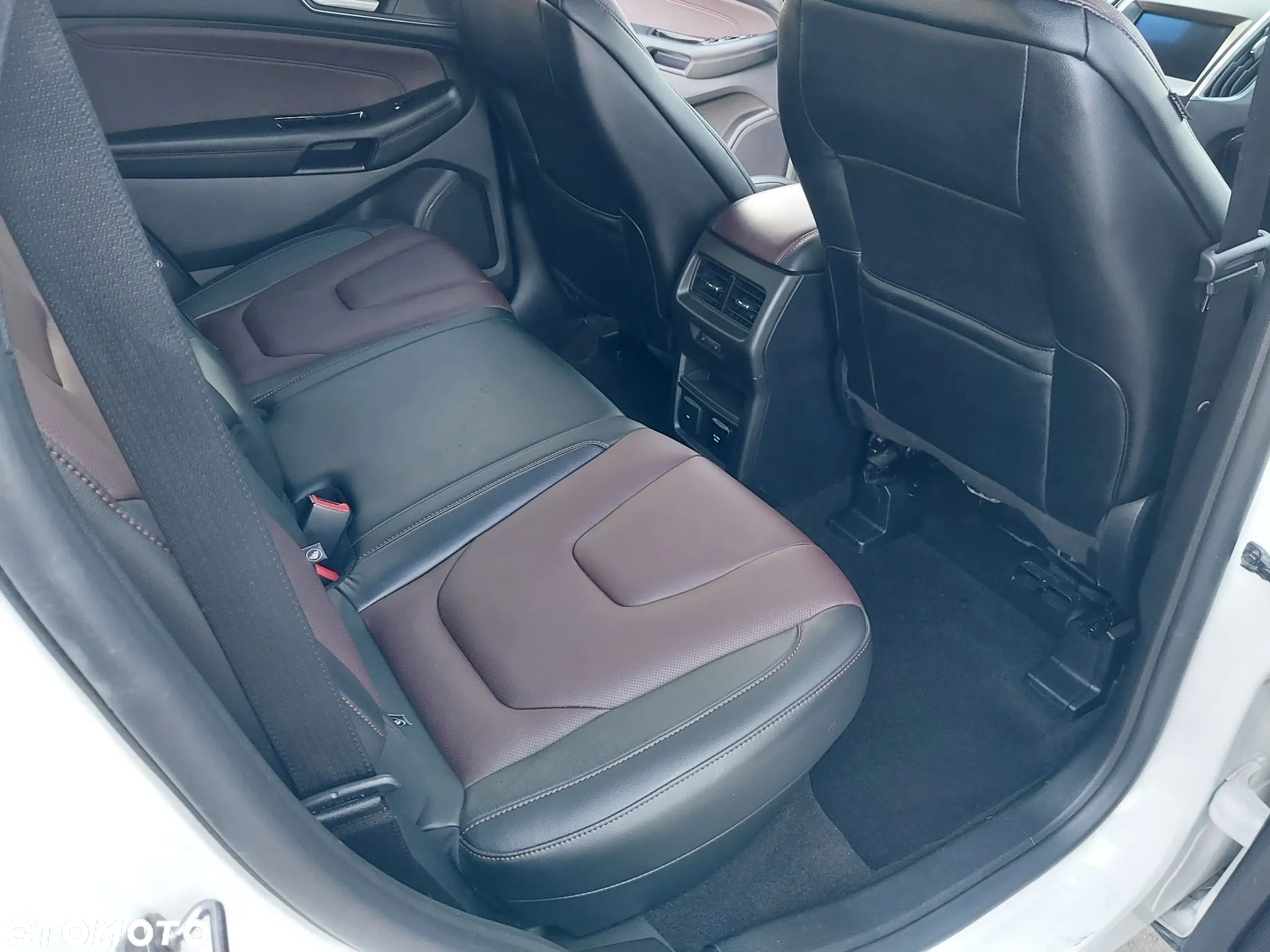 Ford Edge - 15
