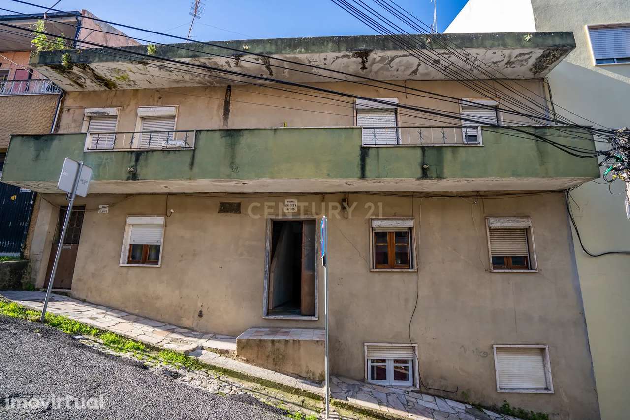 Prédio Urbano, Serra da Luz - Grande imagem: 3/22