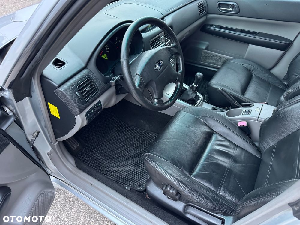 Subaru Forester 2.0 XT Turbo - 13