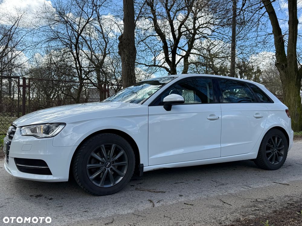 Audi A3 Sportback - 2