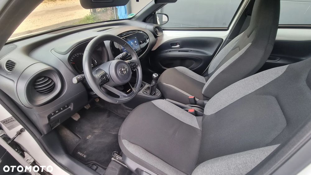Toyota Aygo X Business Edition - 7