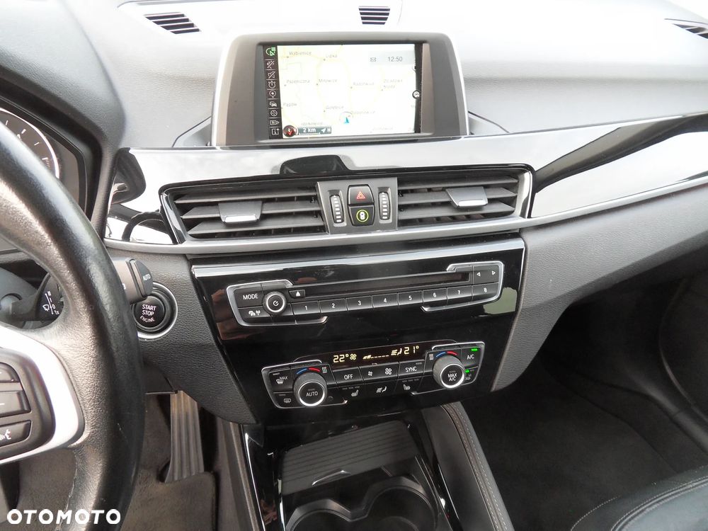 BMW X1 sDrive18d Sport Line - 18