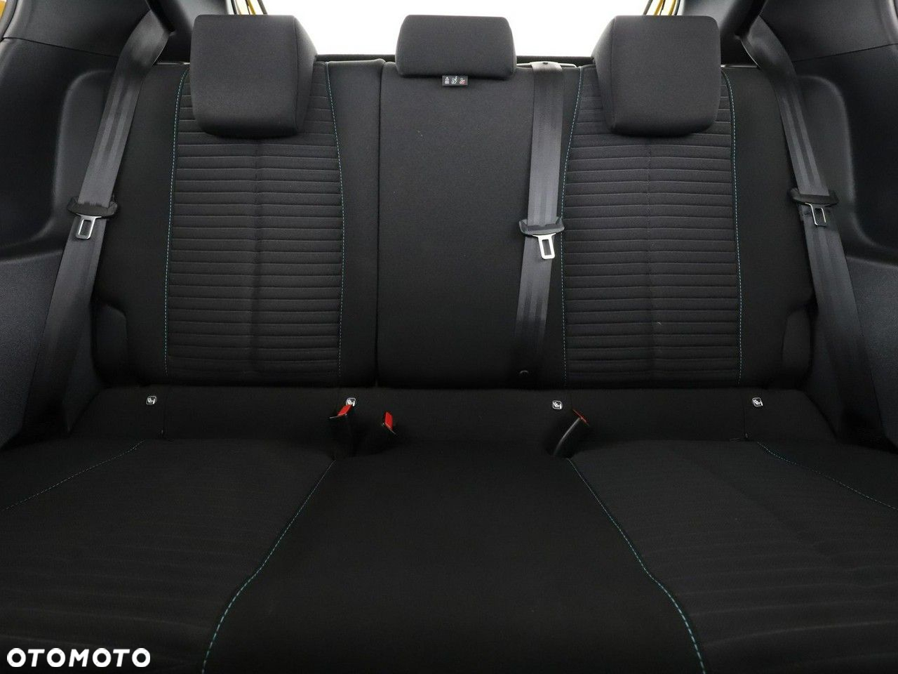 Peugeot 208 - 18