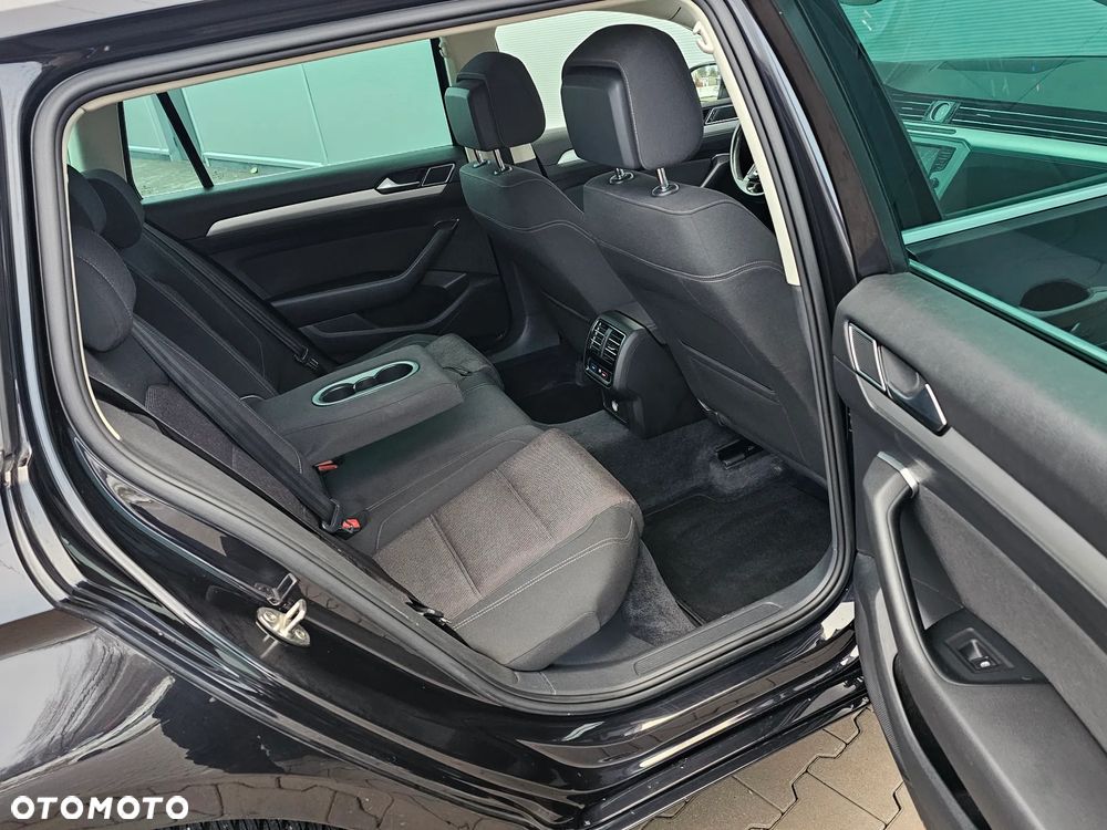 Volkswagen Passat Variant 2.0 TDI DSG (BlueMotion Technology) Comfortline - 8