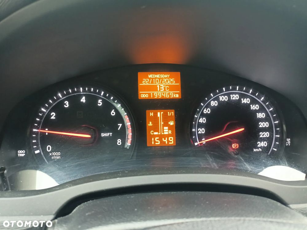 Toyota Avensis 1.8 Sol - 15