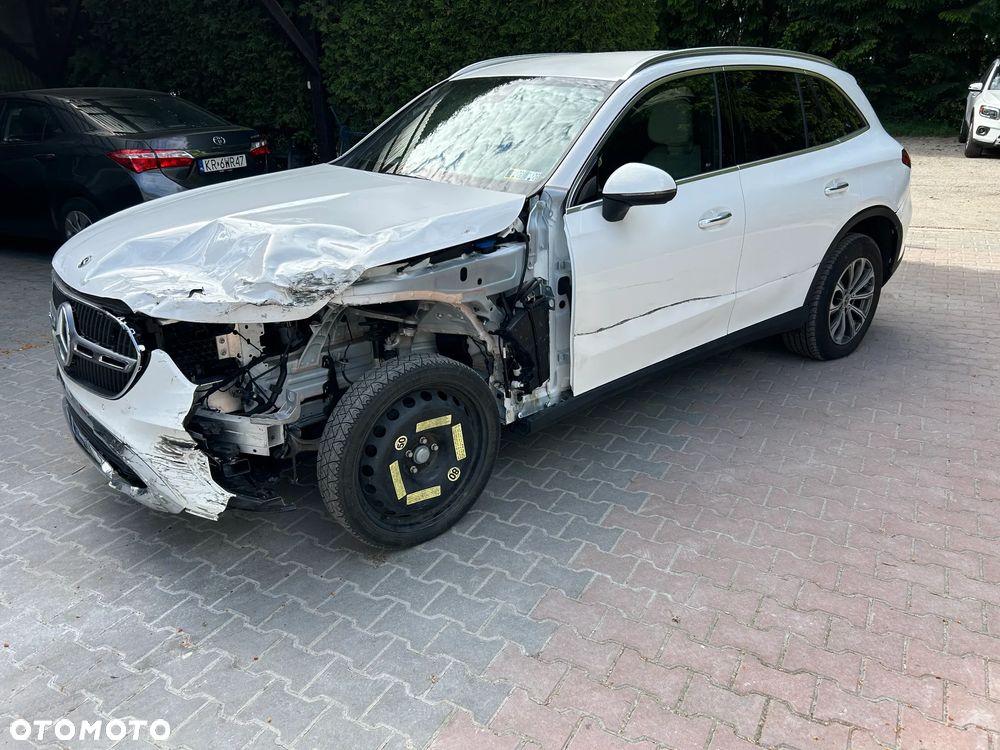 Mercedes-Benz GLC 300 4Matic 9G-TRONIC Edition Avantgarde - 3