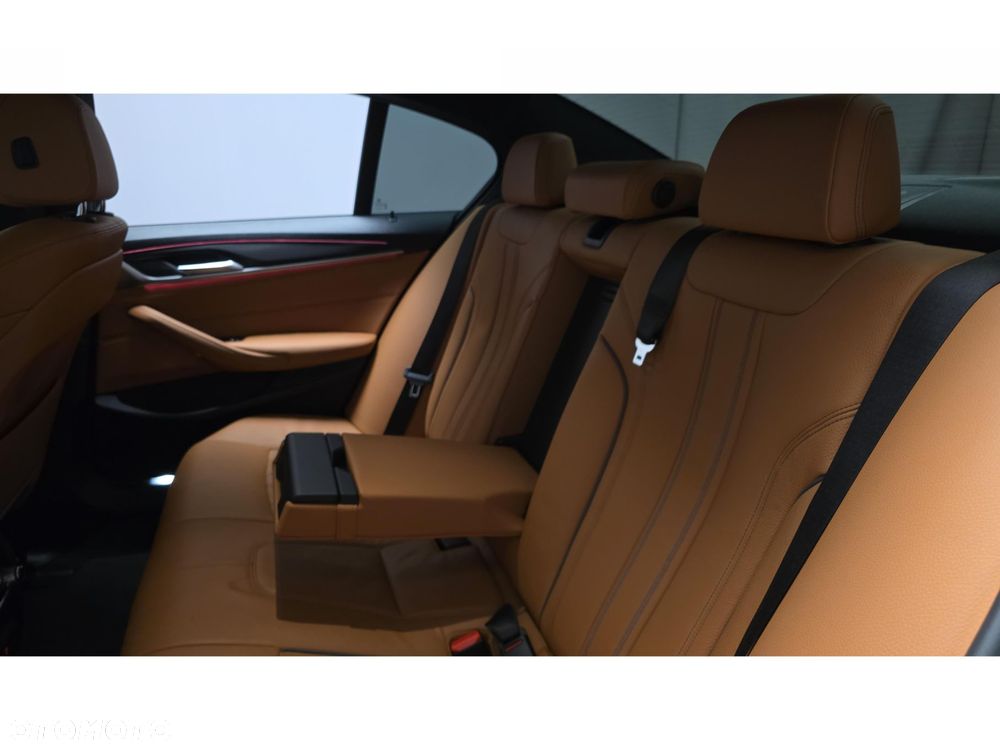 BMW Seria 5 - 23
