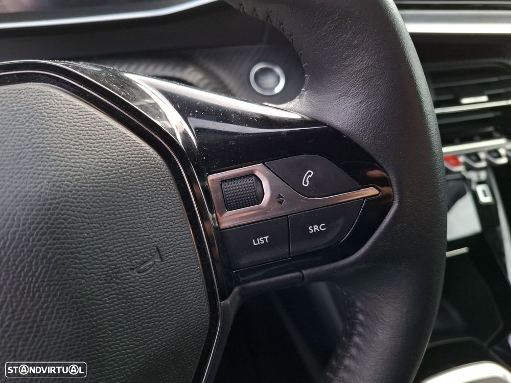 Peugeot 2008 1.2 PureTech Allure Pack - 17