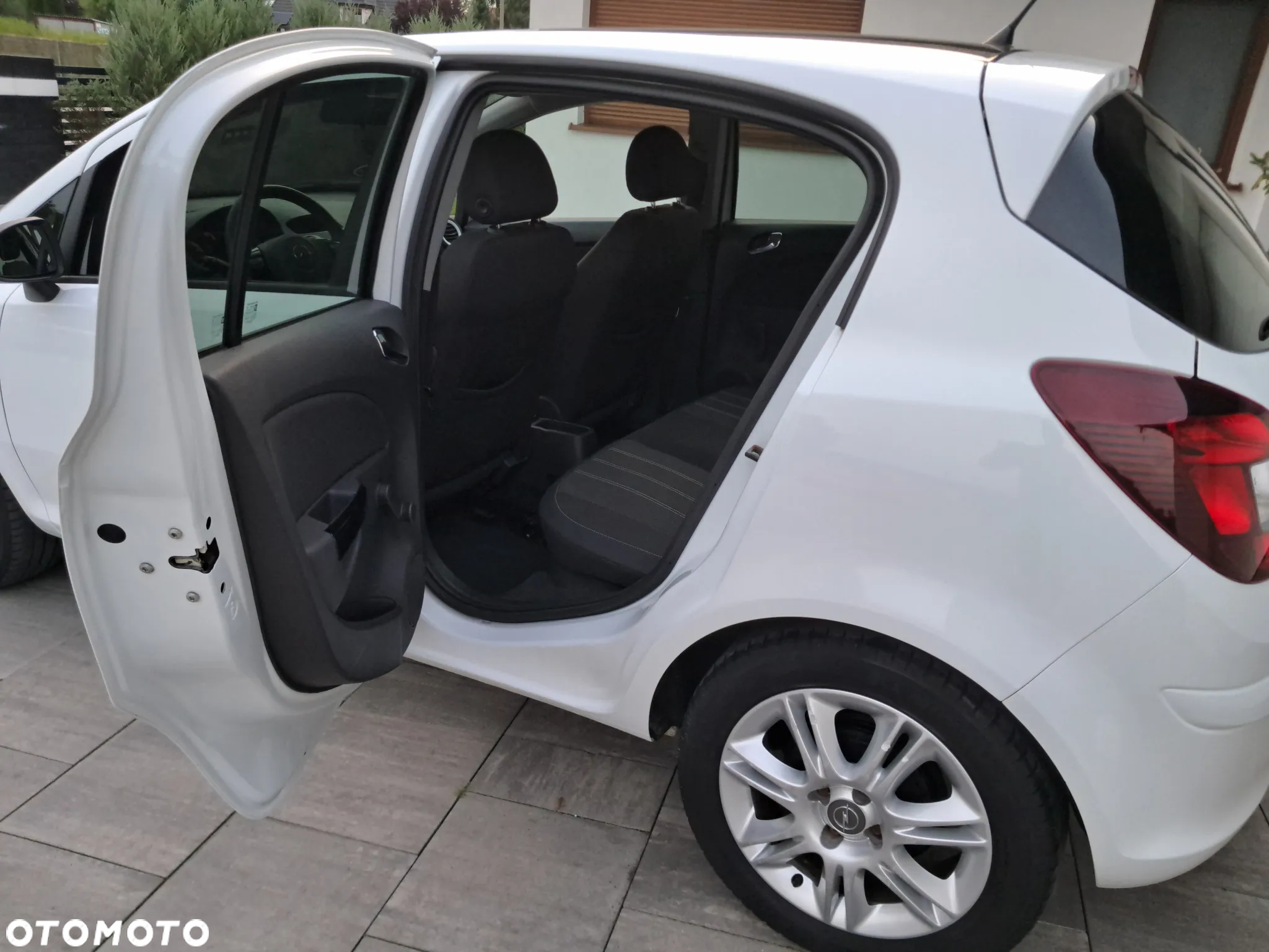 Opel Corsa 1.2 16V Cosmo - 18