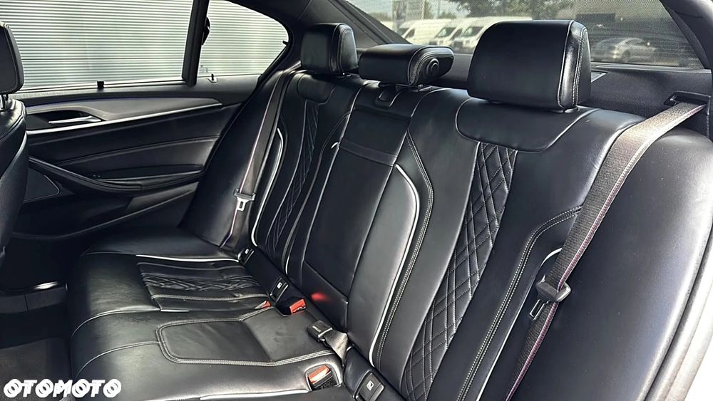 BMW Seria 5 530e iPerformance GPF M Sport sport - 17