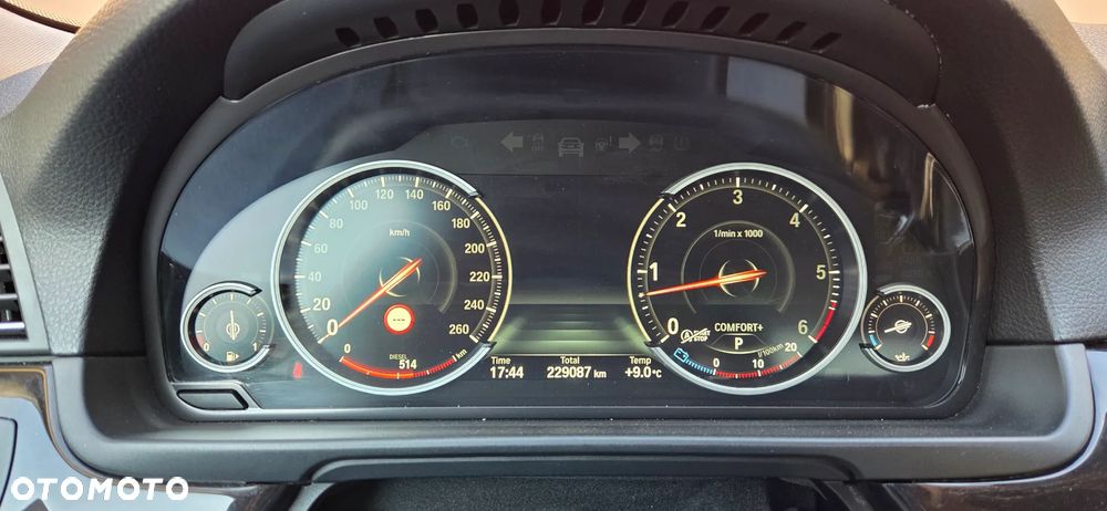 BMW Seria 5 535d xDrive Sport-Aut Luxury Line - 8