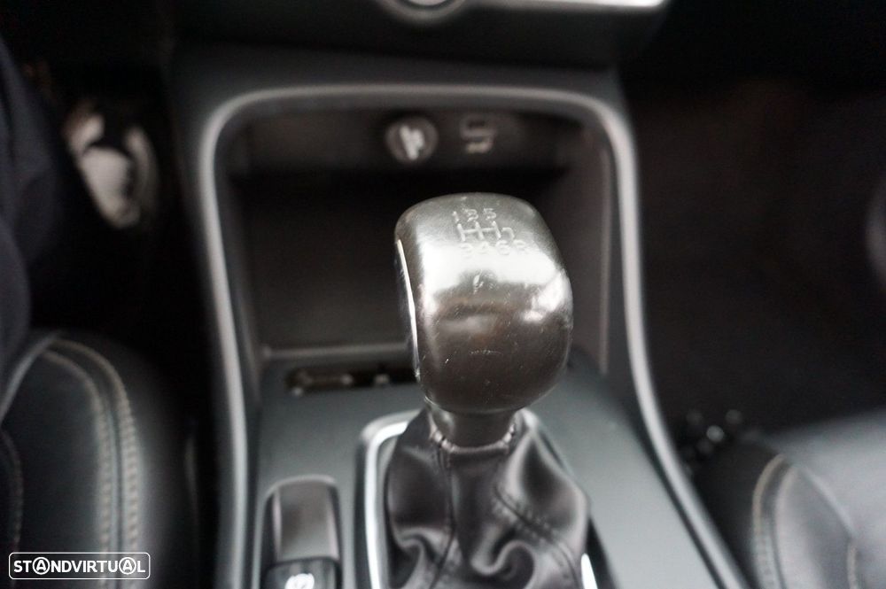 Volvo XC 40 T2 Momentum Pro - 25