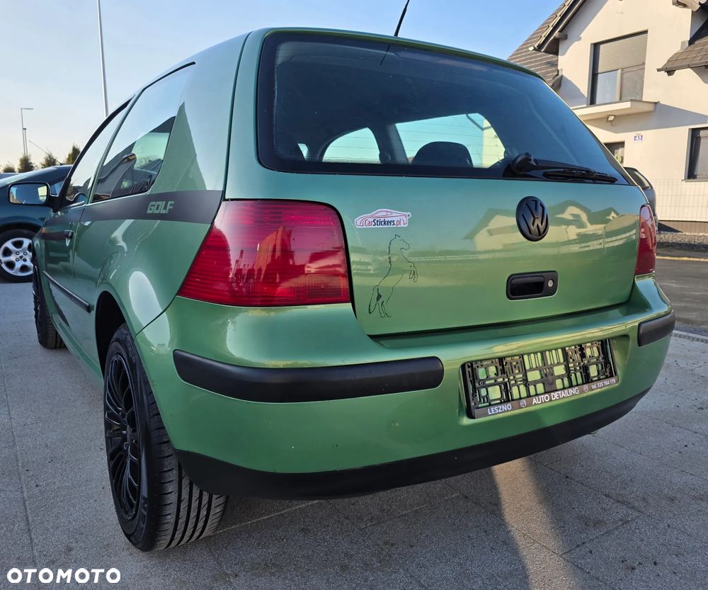 Volkswagen Golf - 8