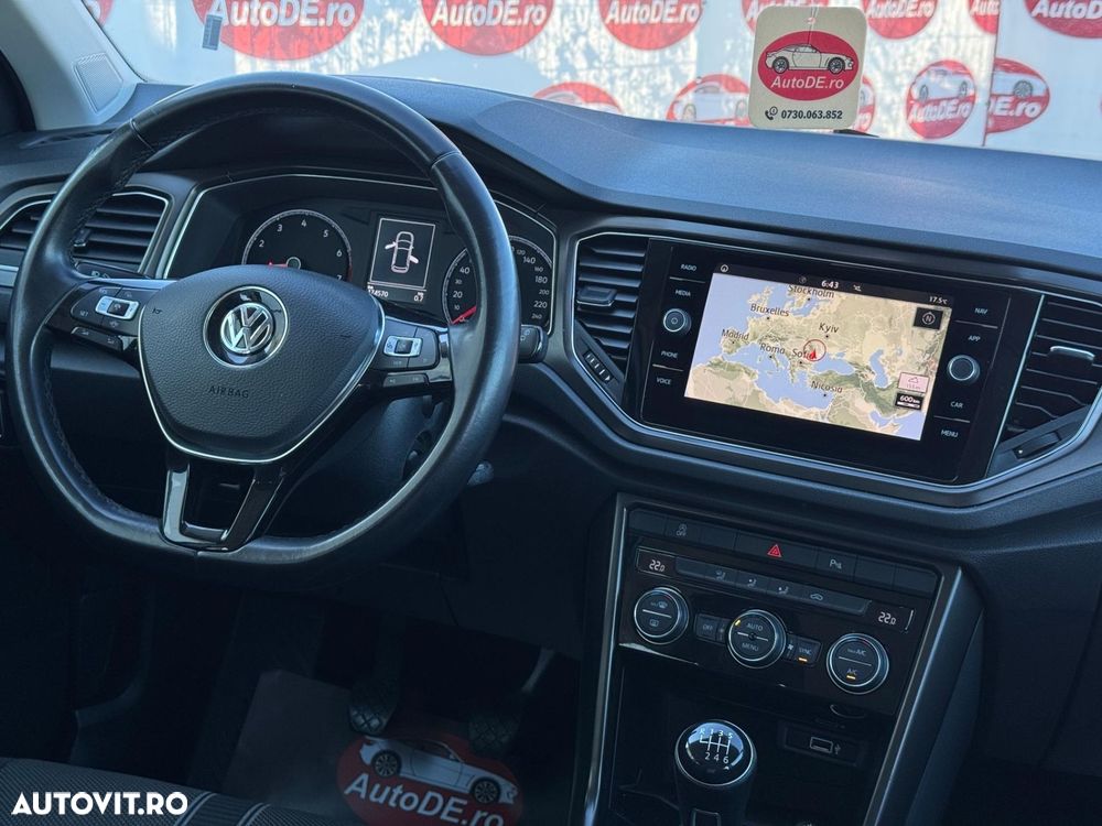 Volkswagen T-Roc - 10