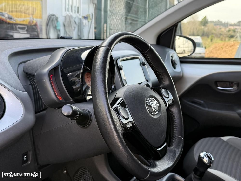 Toyota Aygo 1.0 X-Play+X-Touch - 21