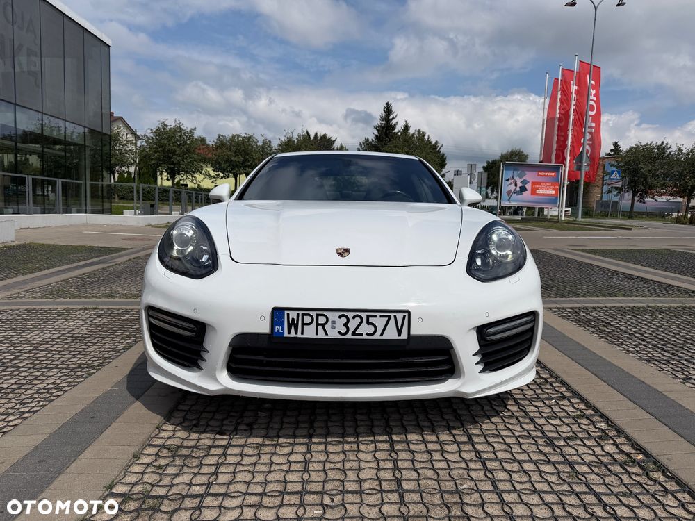 Porsche Panamera GTS - 1