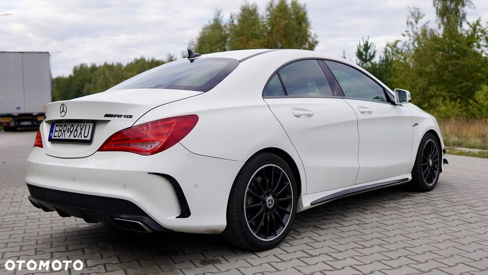 Mercedes-Benz CLA ver-45-amg-4--matic - 13