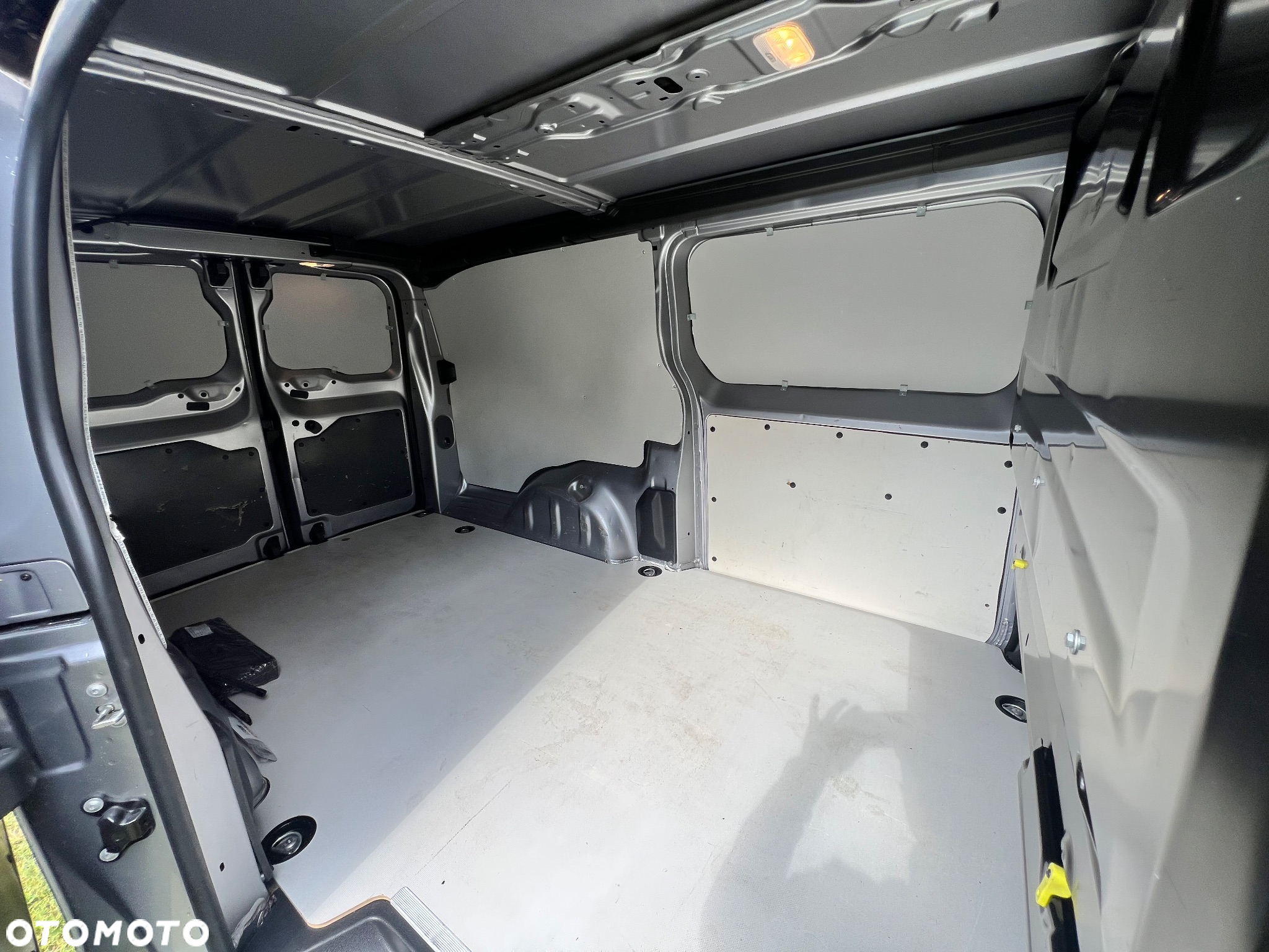 Opel Vivaro - 9