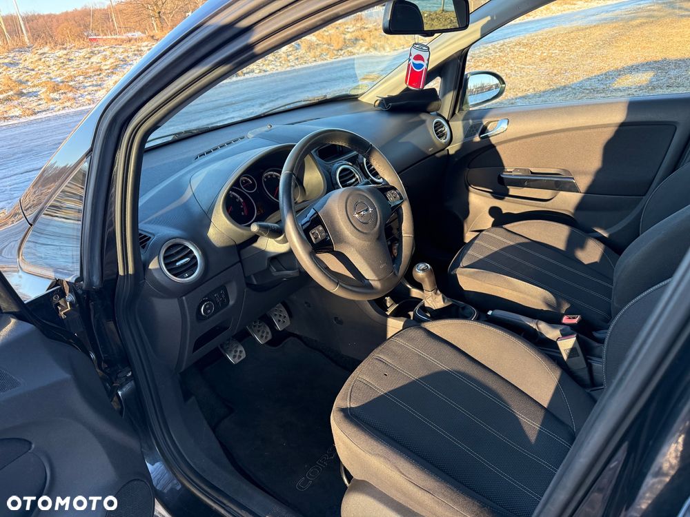 Opel Corsa 1.4 16V Color Edition - 9