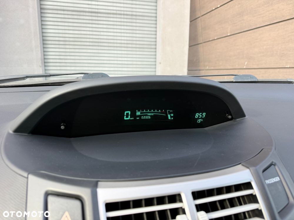 Toyota Yaris 1.0 Luna A/C - 29