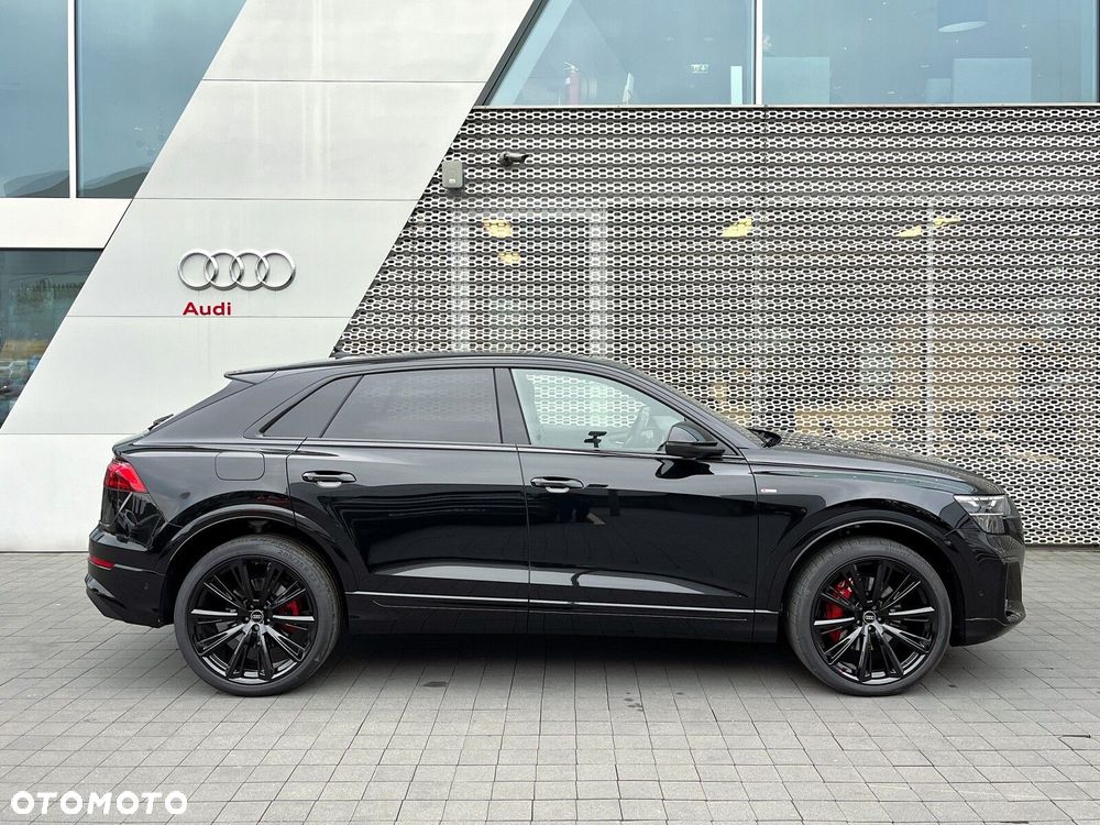 Audi Q8 - 1