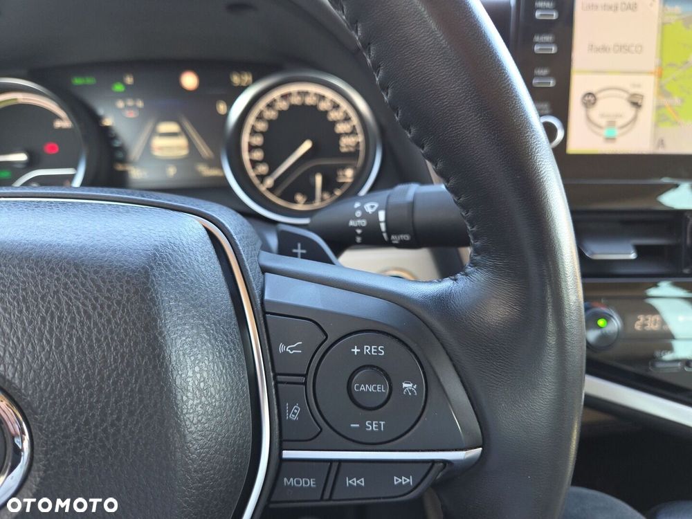 Toyota Camry 2.5 Hybrid Executive CVT - 24