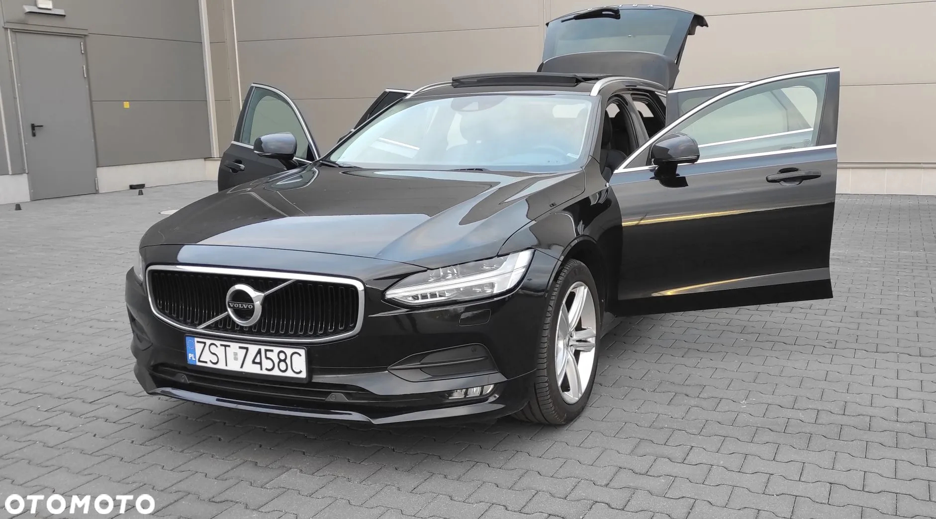 Volvo V90 D4 Momentum - 12