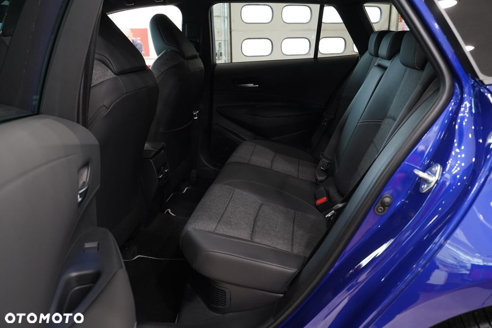 Toyota Corolla 2.0 Hybrid Executive - 9
