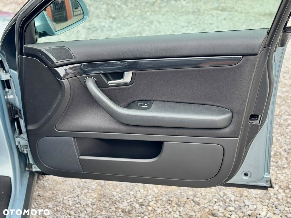 Audi A4 Limousine 2 - 13