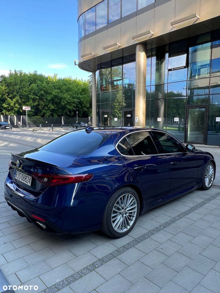 Alfa Romeo Giulia - 10