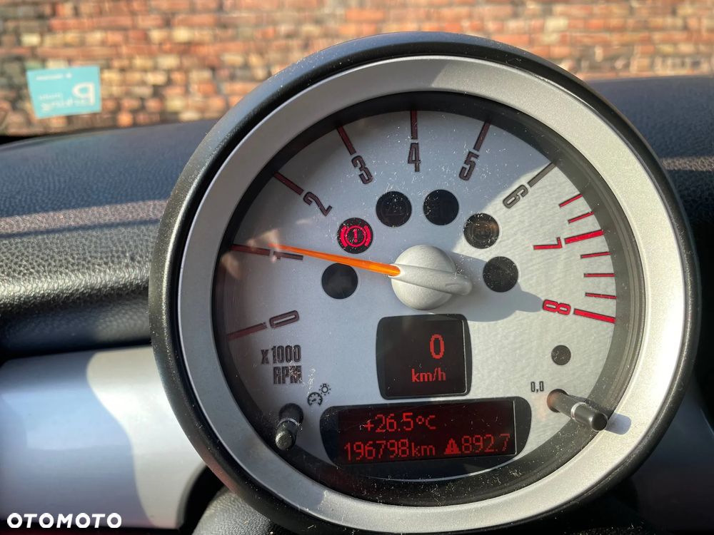 MINI Cooper Standard - 10